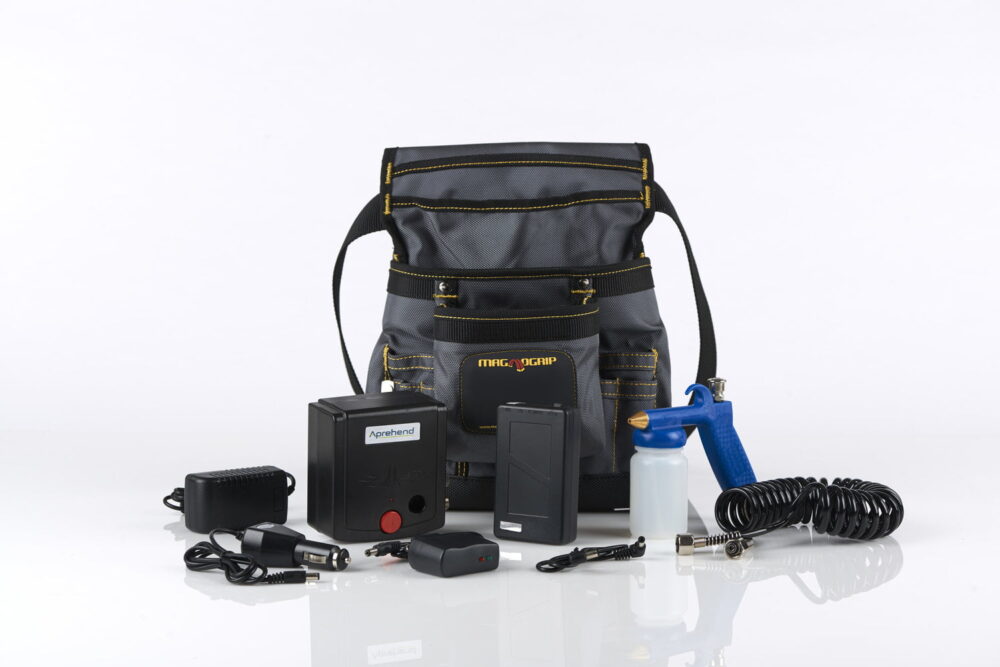 Aprehend Low Volume Sprayer Kit with Universal Waist/Shoulder Pouch- 30101-75